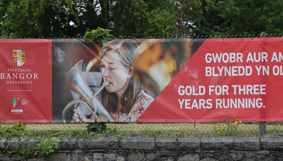 Stoffbanner vs PVC-Banner