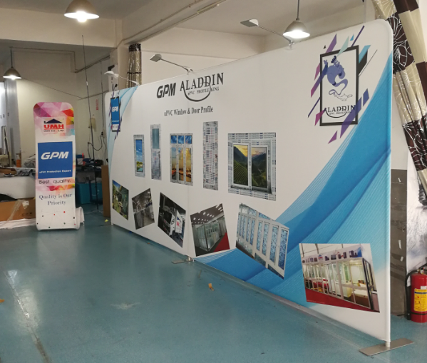 Mur multimédia tissu tendu personnalisez votre événement