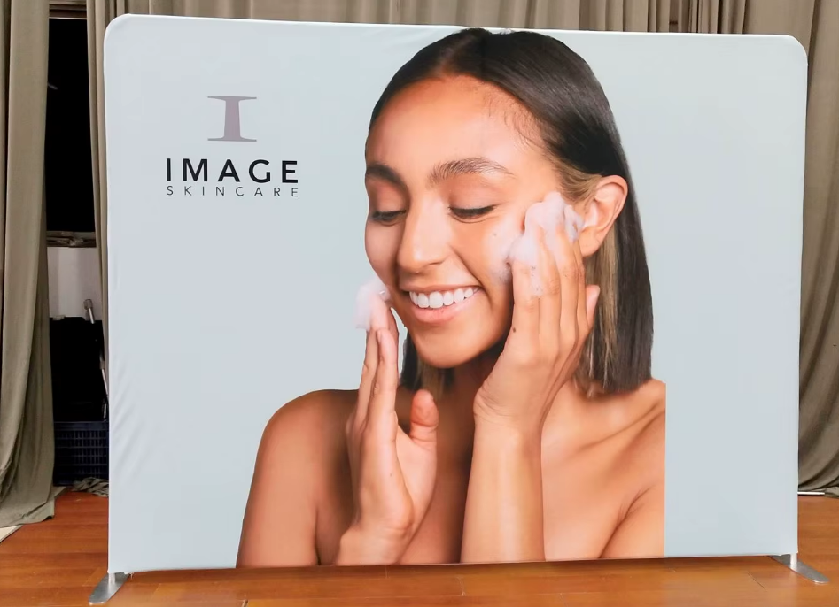 Mur multimédia tissu tendu personnalisez votre événement